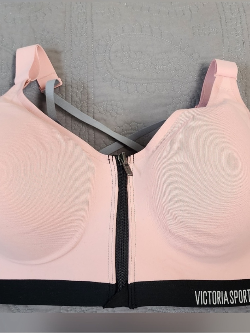 Victoria's Secret VSX High Impact Sports bra Front Closure